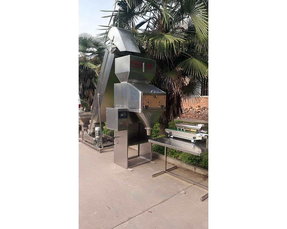 半自動(dòng)食品包裝機(jī)